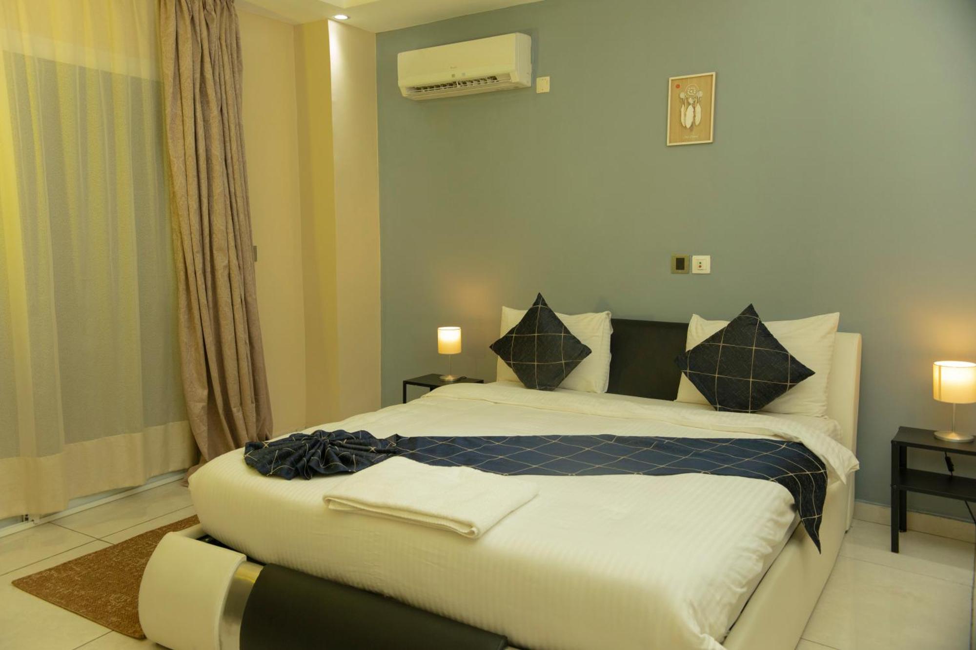 Bnb Hotel Spa Abidjan Esterno foto